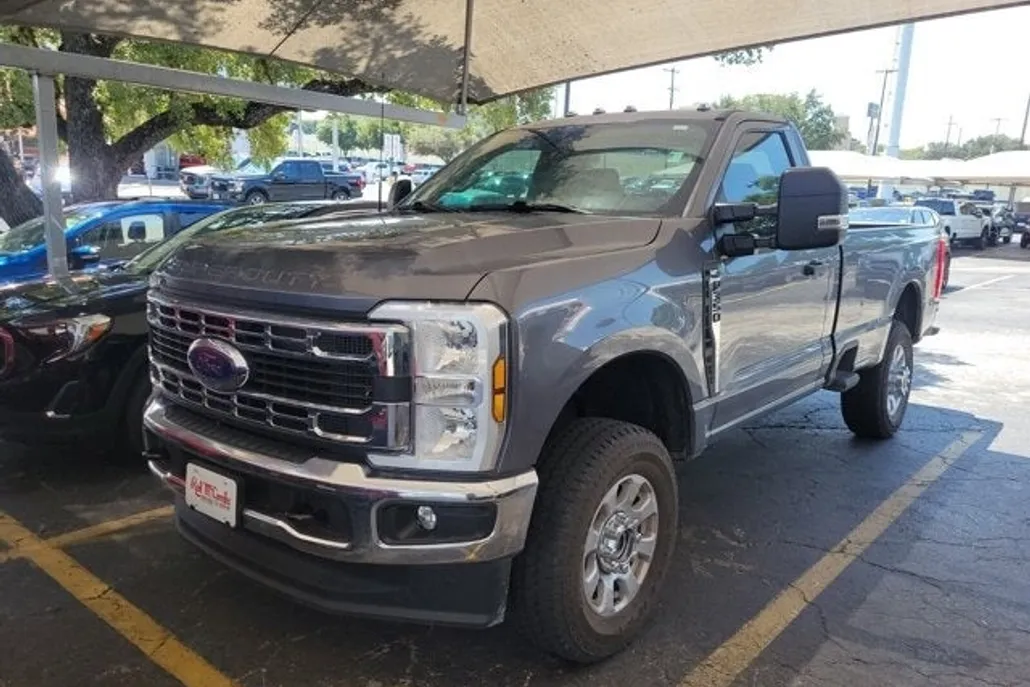 2024 Ford F-350 XLT photo 1