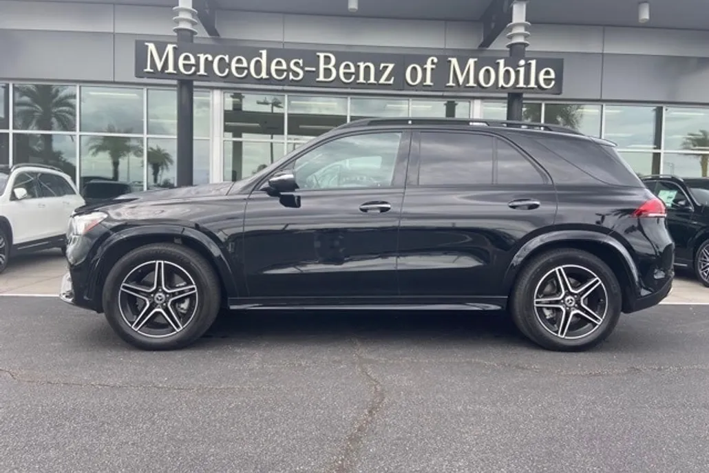 2022 Mercedes Benz GLE 450 4MATIC photo 1