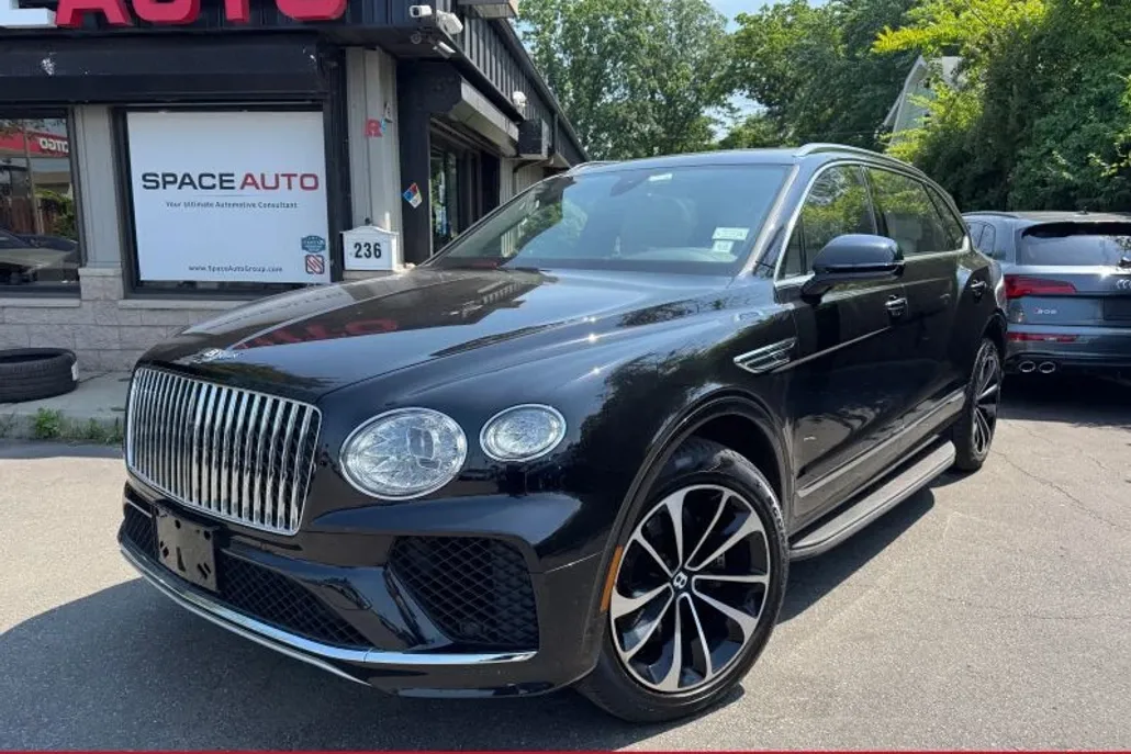 2023 Bentley Bentayga EWB Azure V8 photo 1