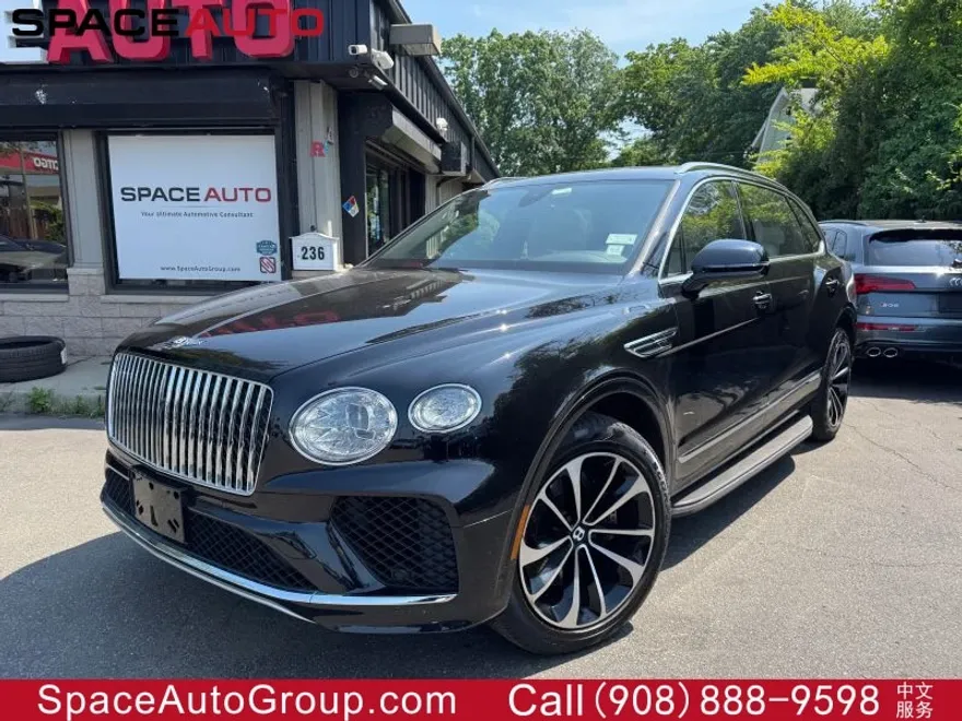 2023 Bentley Bentayga EWB Azure V8 photo 1