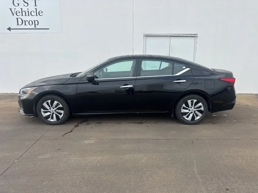2024 Nissan Altima 2.5 S photo 1