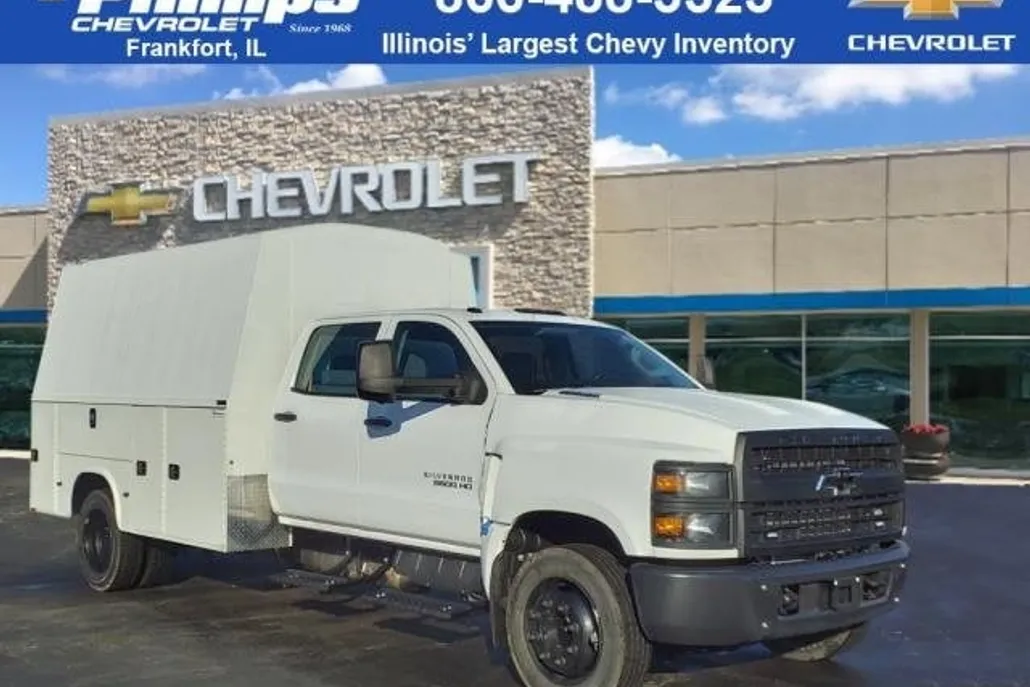 2024 Chevrolet Silverado 5500HD Work Truck photo 1