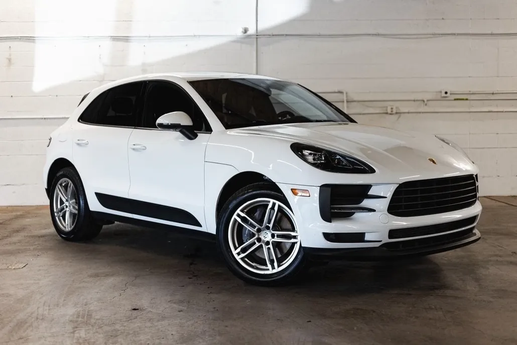 2021 Porsche Macan Base photo 1