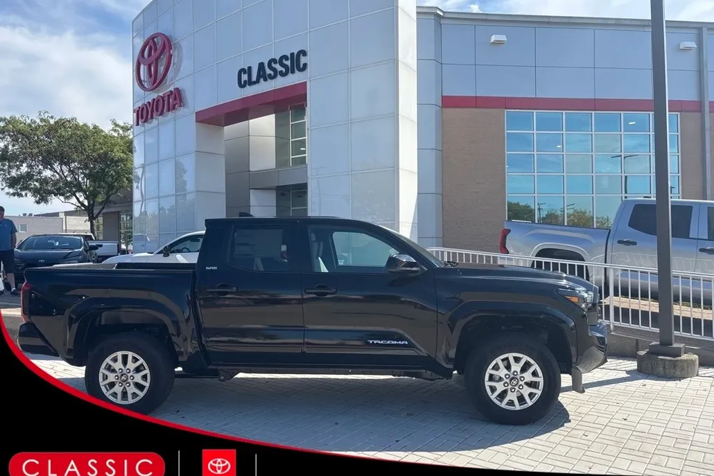 2025 Toyota Tacoma SR5 4x4 Double Cab photo 1