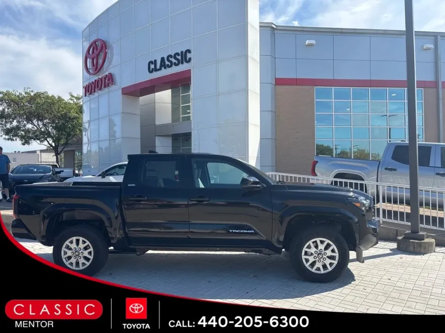 2025 Toyota Tacoma SR5 4x4 Double Cab photo 1