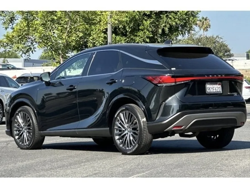 2024 Lexus RX 450h+ Luxury photo 1