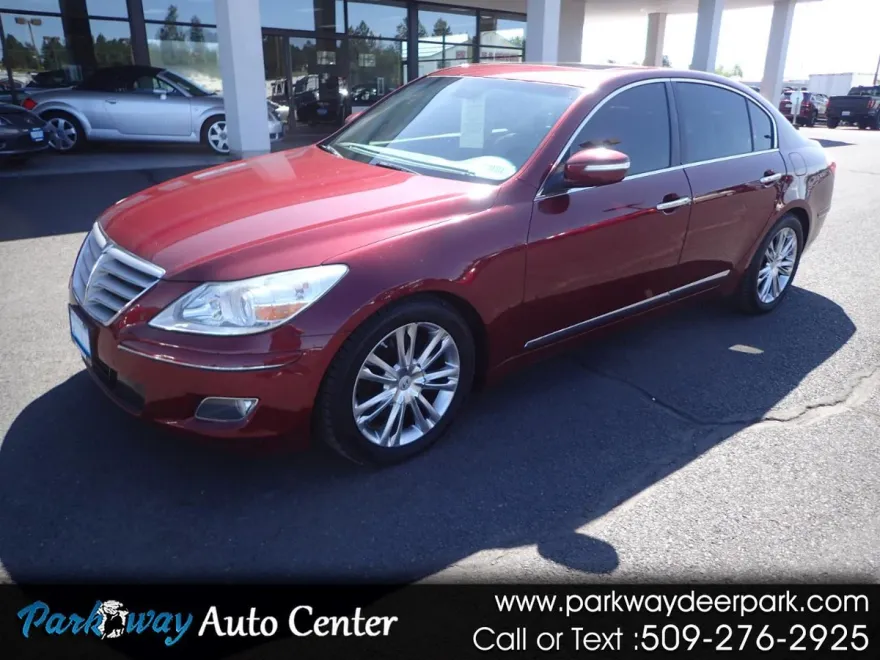 2011 Hyundai Genesis photo 1
