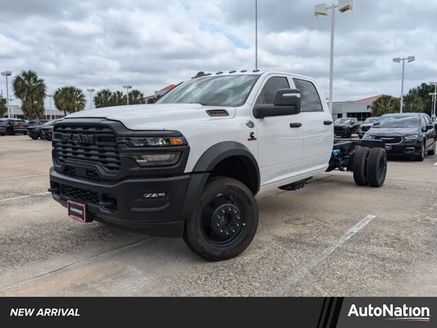 2025 Ram 5500 Tradesman photo 1