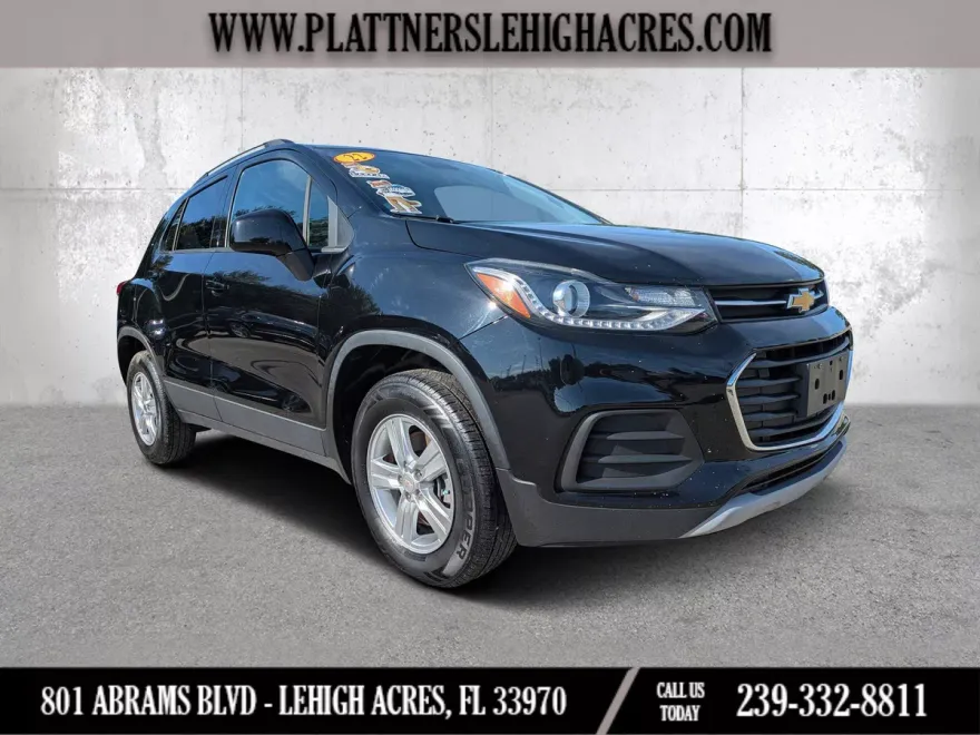 2022 Chevrolet Trax LT photo 1