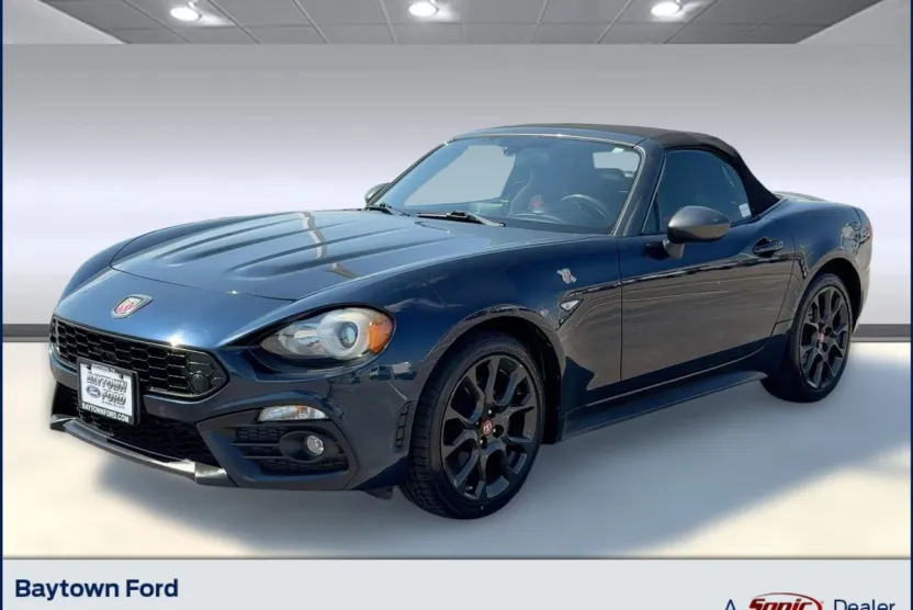 2019 Fiat 124 Spider Abarth photo 1