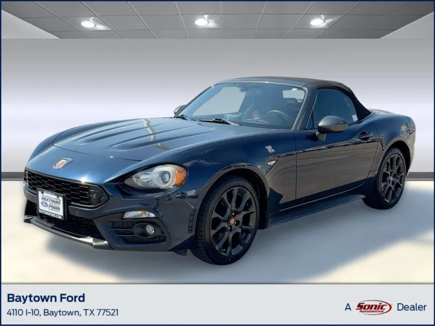 2019 Fiat 124 Spider Abarth photo 1