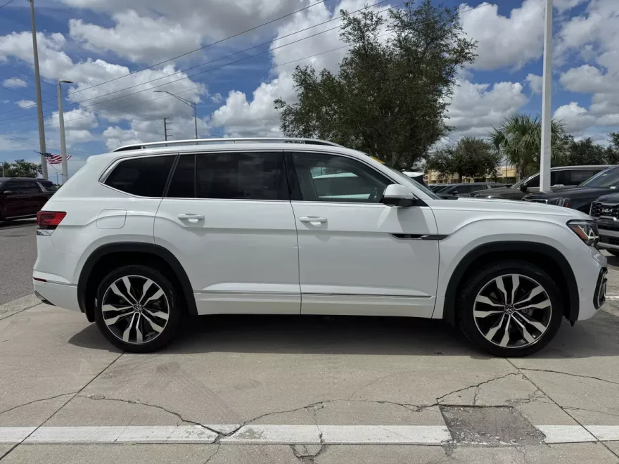 2021 Volkswagen Atlas V6 SEL Premium R-Line photo 1