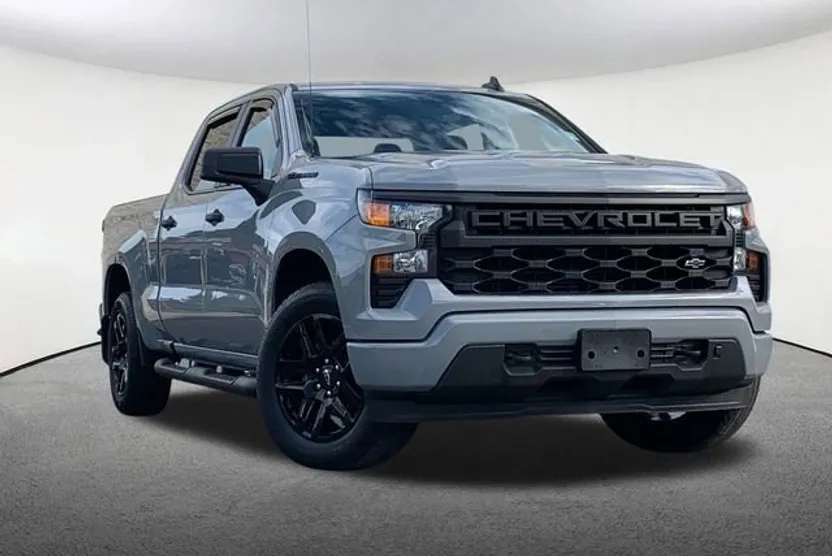 2024 Chevrolet Silverado 1500 Custom photo 1