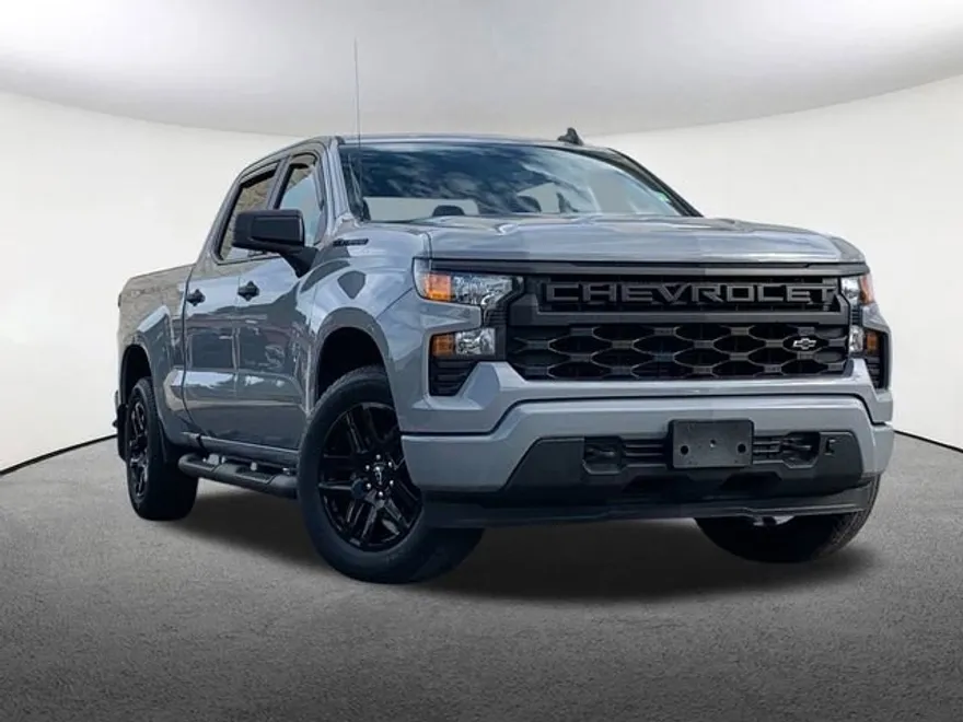 2024 Chevrolet Silverado 1500 Custom photo 1