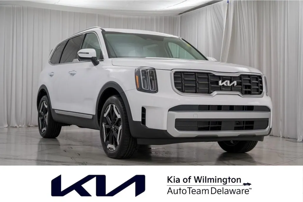 2025 Kia Telluride S photo 1