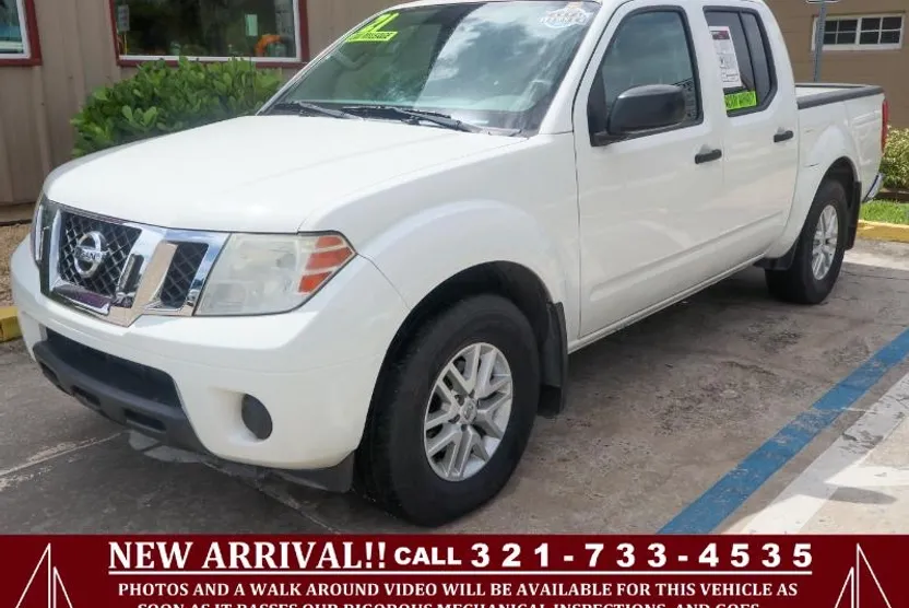2021 Nissan Frontier Crew Cab SV photo 1