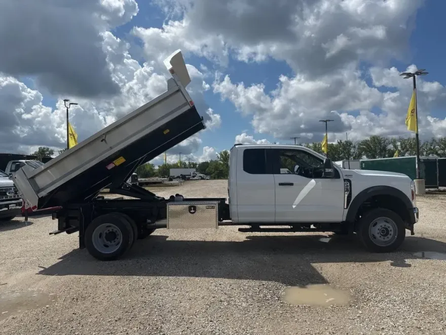 2025 Ford F-450 XL photo 1