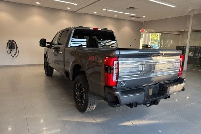 2024 Ford F-250 photo 1