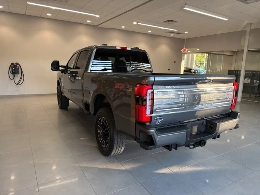 2024 Ford F-250 photo 1