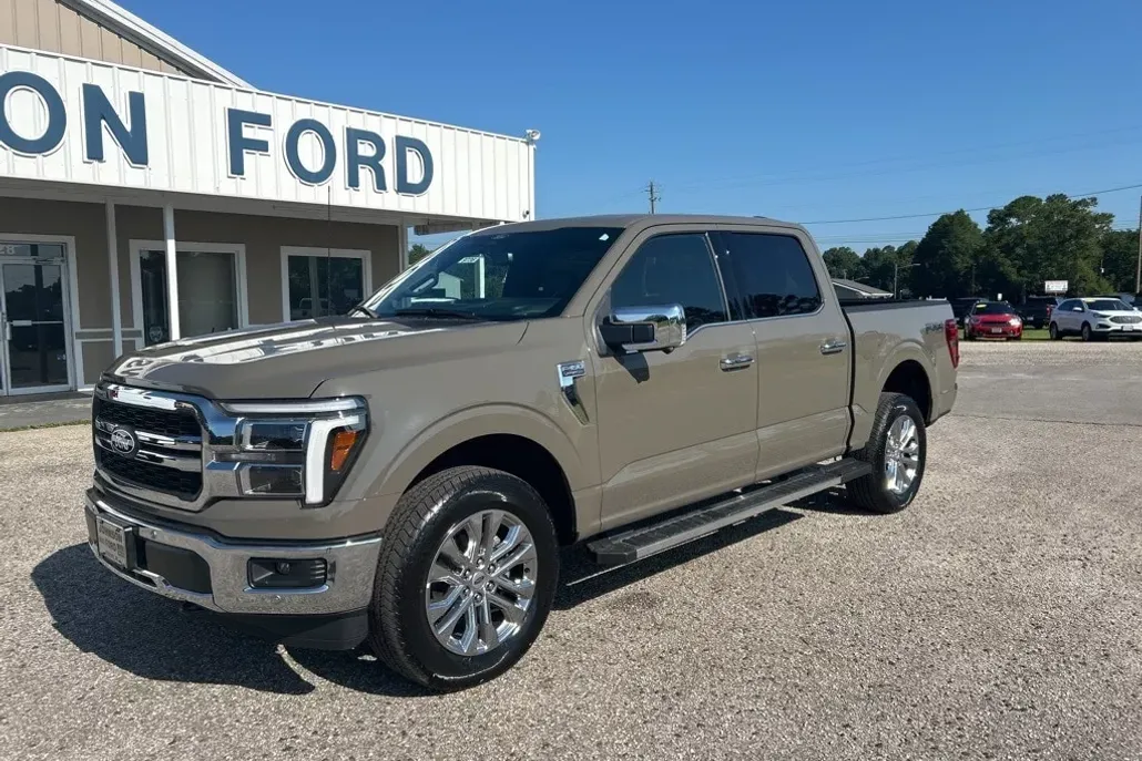 2025 Ford F-150 Lariat photo 1