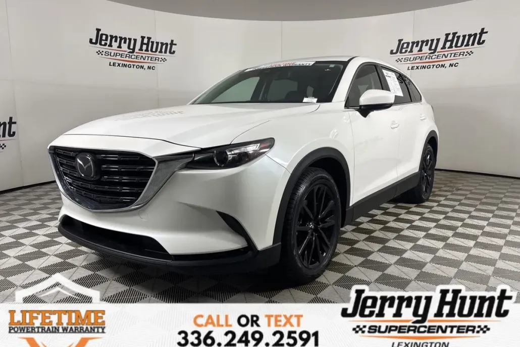 2023 Mazda CX-9 Touring photo 1