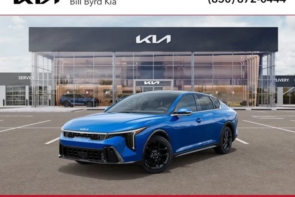 2025 Kia K4 GT-Line Turbo photo 1