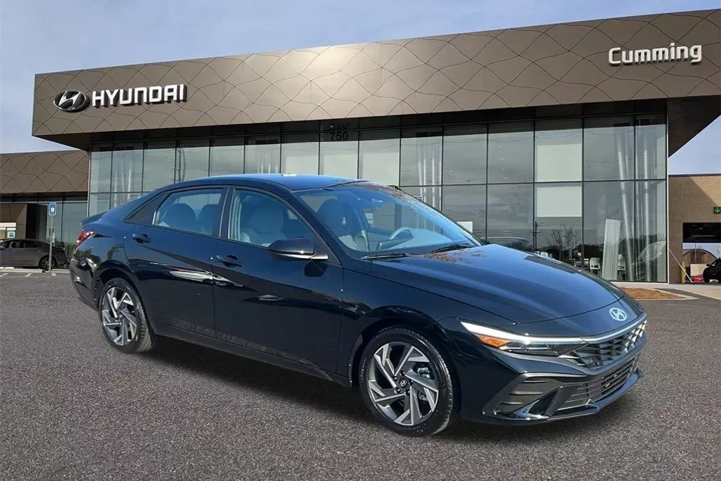 2025 Hyundai Elantra SEL Sport photo 1