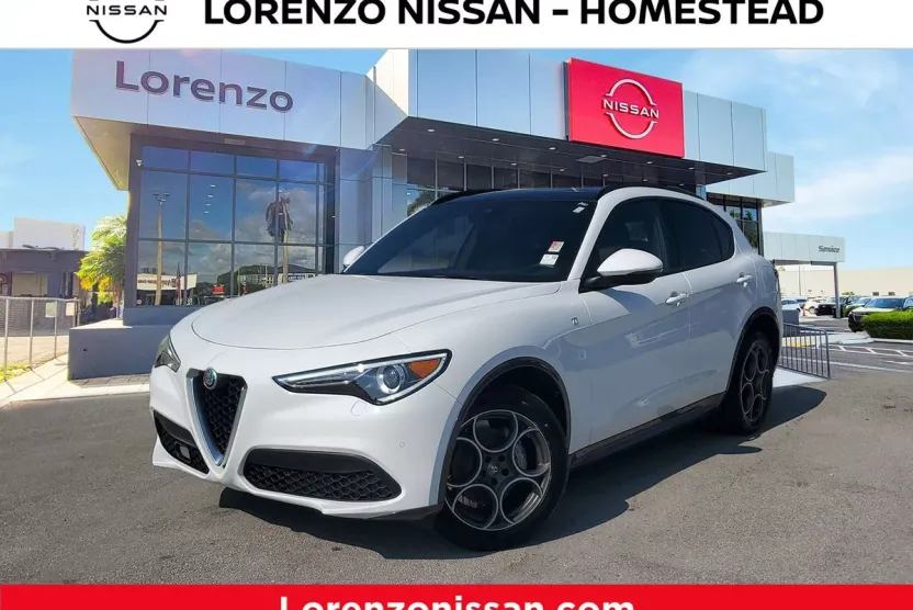 2022 Alfa Romeo Stelvio Ti photo 1
