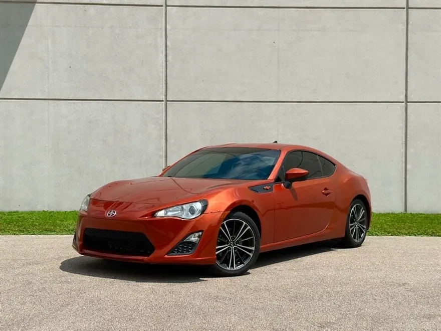 2013 Scion FR-S photo 1