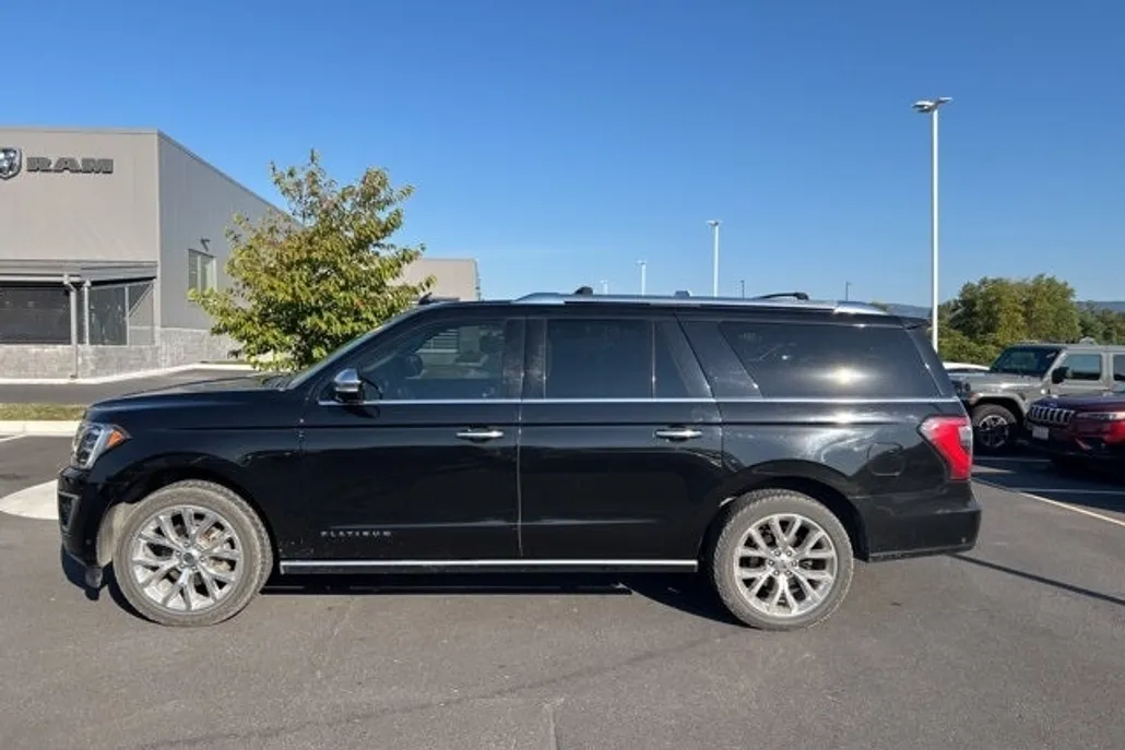 2019 Ford Expedition MAX Platinum photo 1
