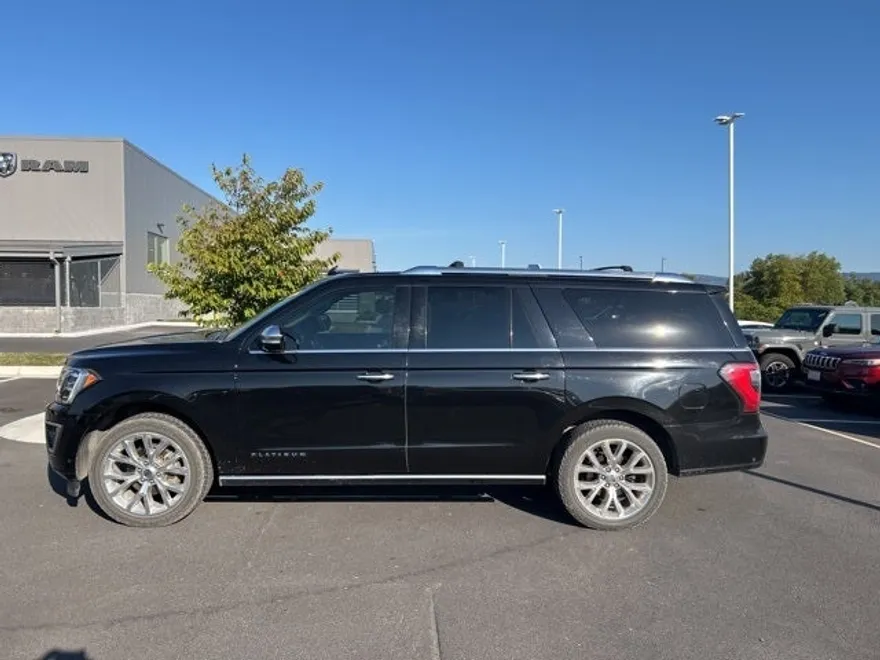 2019 Ford Expedition MAX Platinum photo 1