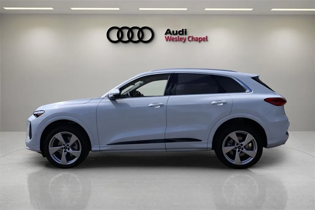 2025 Audi Q5 2.0T Premium Plus photo 1