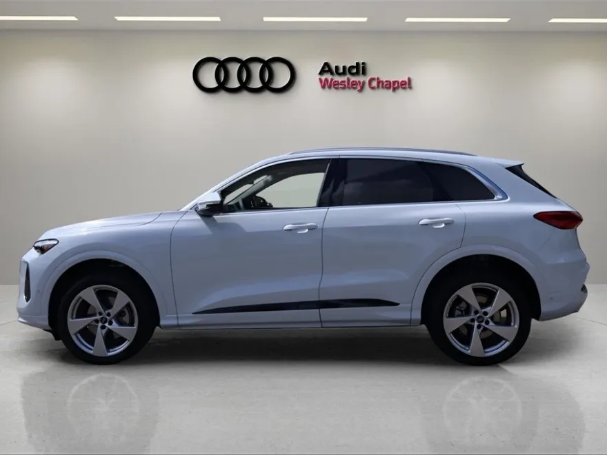 2025 Audi Q5 2.0T Premium Plus photo 1