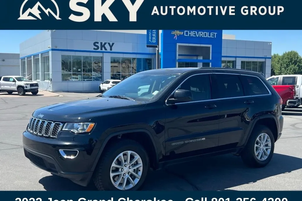2022 Jeep Cherokee Laredo photo 1