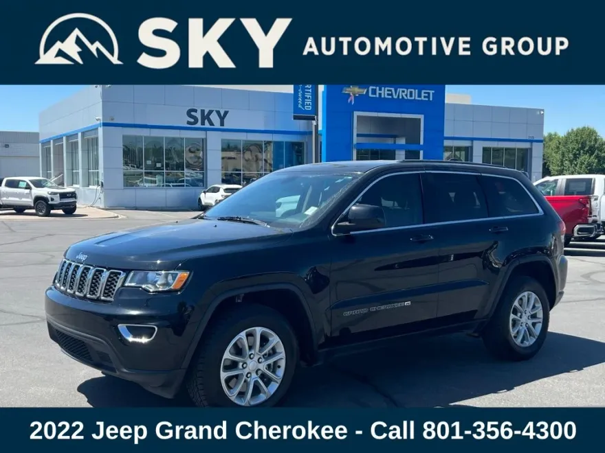 2022 Jeep Cherokee Laredo photo 1