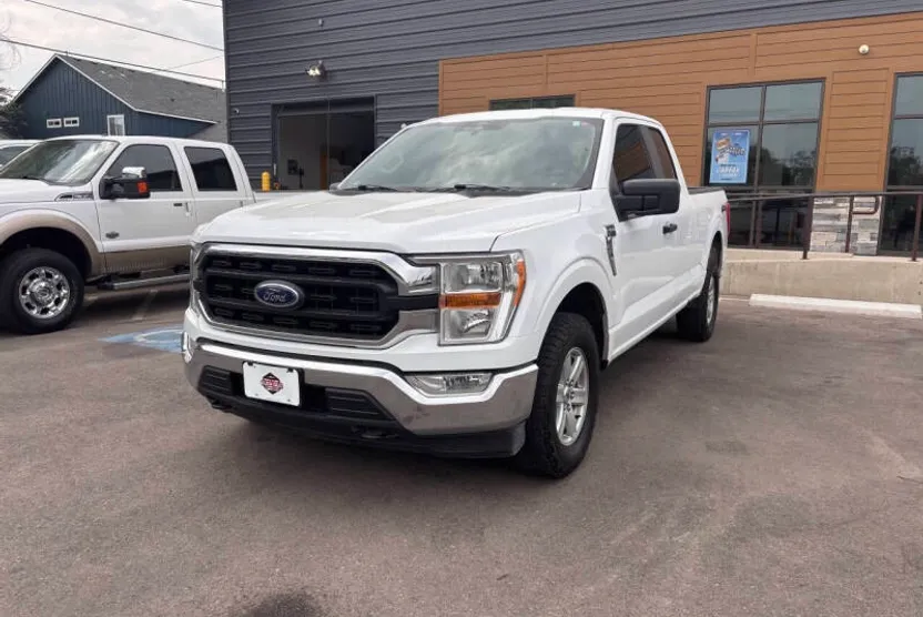 2021 Ford F-150 XLT photo 1