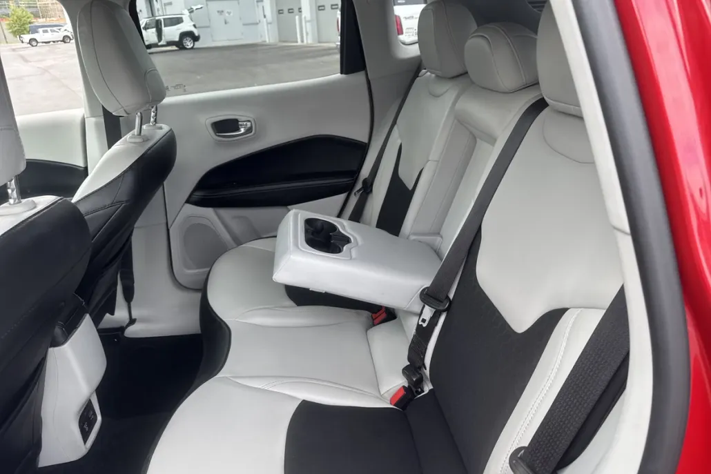2019 Jeep Compass Latitude photo 1