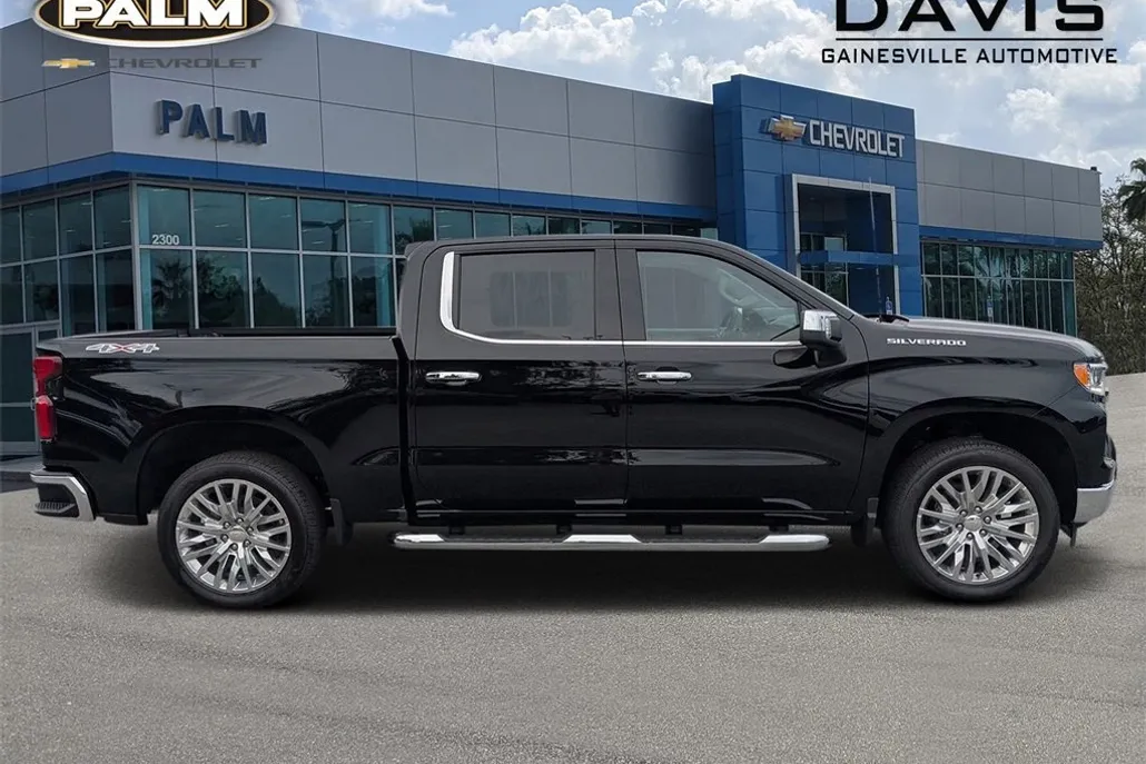 2025 Chevrolet Silverado 1500 LTZ photo 1