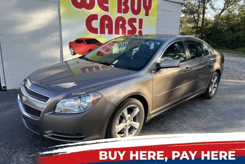 2011 Chevrolet Malibu 1LT photo 1