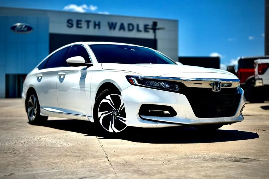 2019 Honda Accord EX photo 1