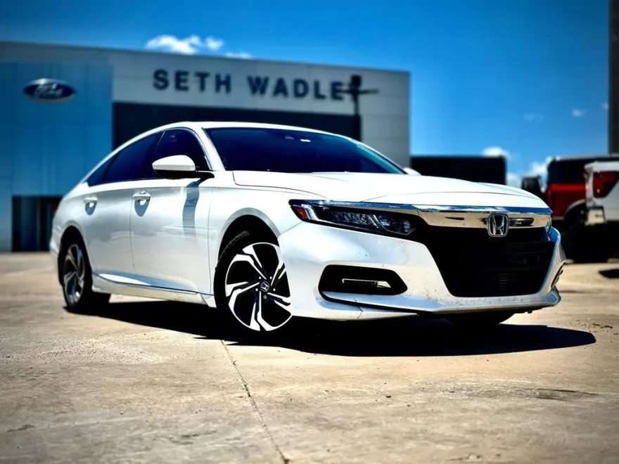 2019 Honda Accord EX photo 1