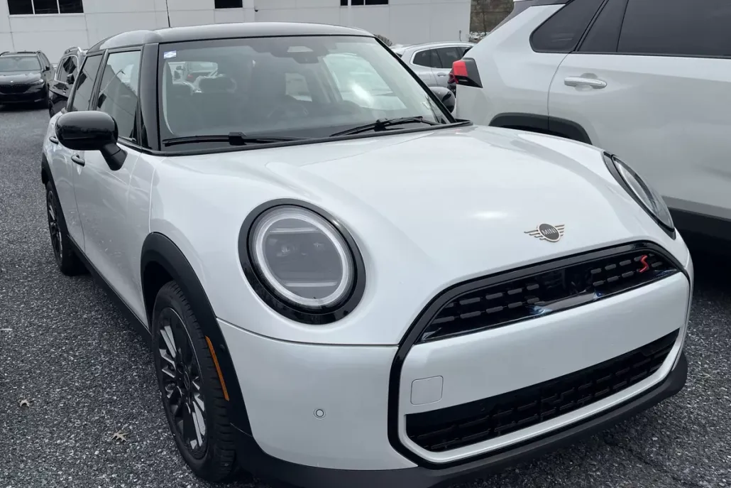 2025 Mini Cooper S Hardtop 2 Door photo 1