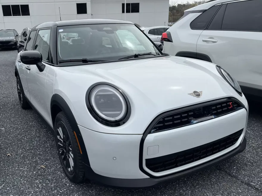 2025 Mini Cooper S Hardtop 2 Door photo 1
