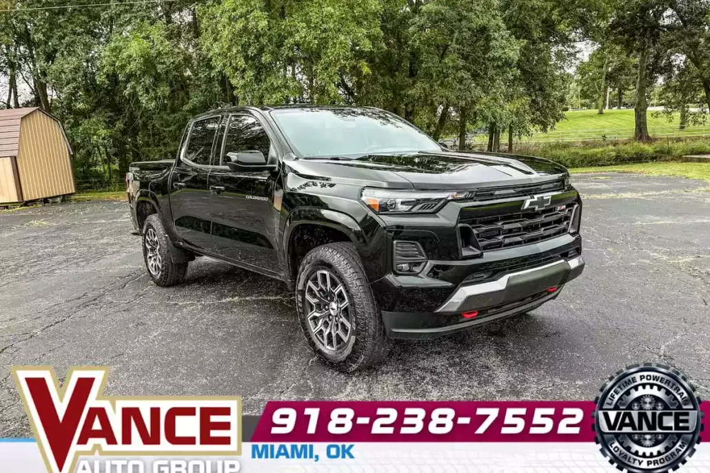 2024 Chevrolet Colorado Z71 photo 1