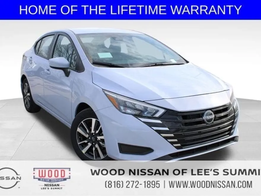 2025 Nissan Versa 1.6 SV photo 1