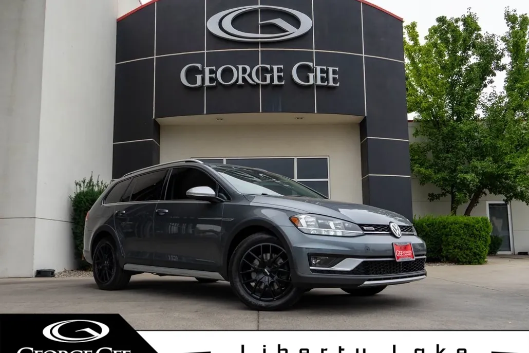 2019 Volkswagen Golf Alltrack TSI SE photo 1