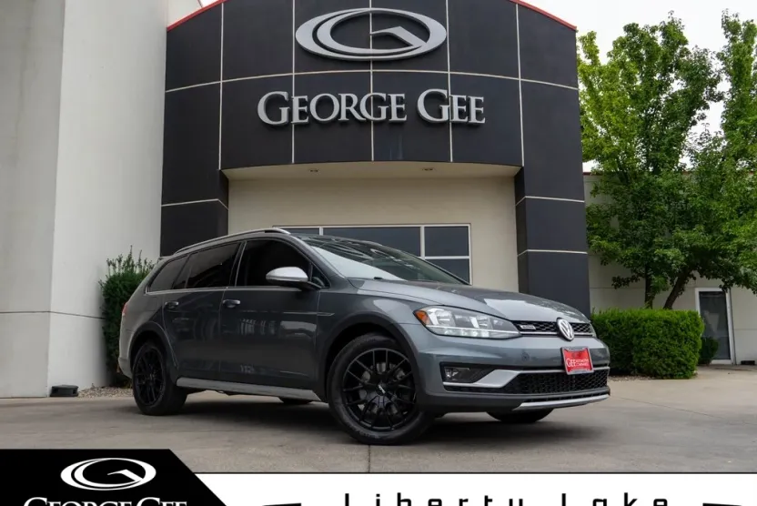 2019 Volkswagen Golf Alltrack TSI SE photo 1