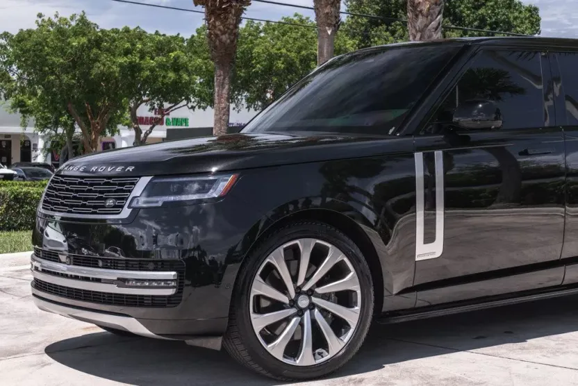 2025 Land Rover Range Rover Autobiography LWB photo 1