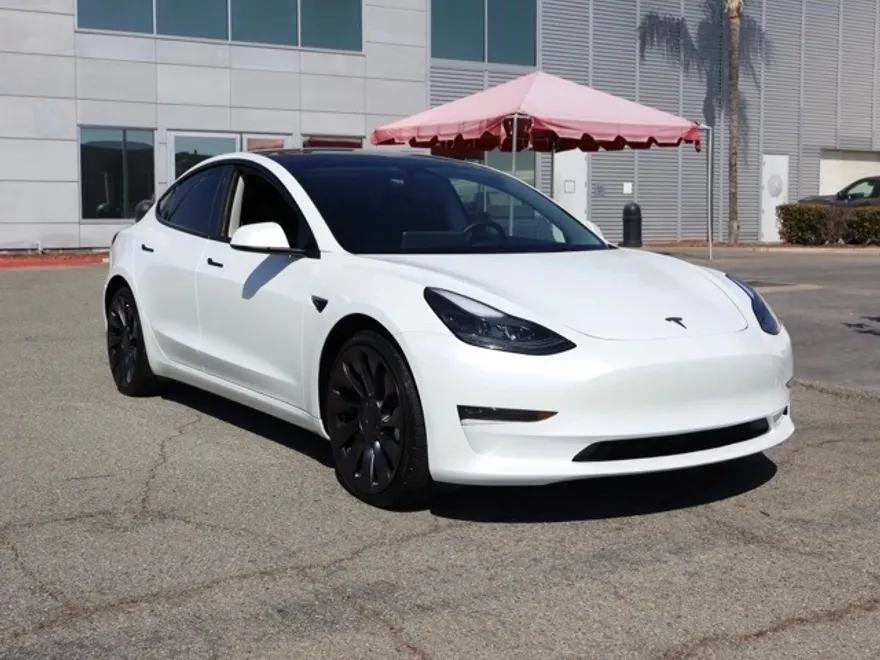 2023 Tesla Model 3 Performance photo 1