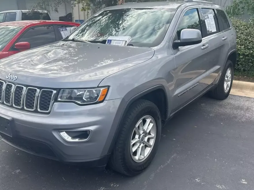 2020 Jeep Grand Cherokee Laredo E photo 1